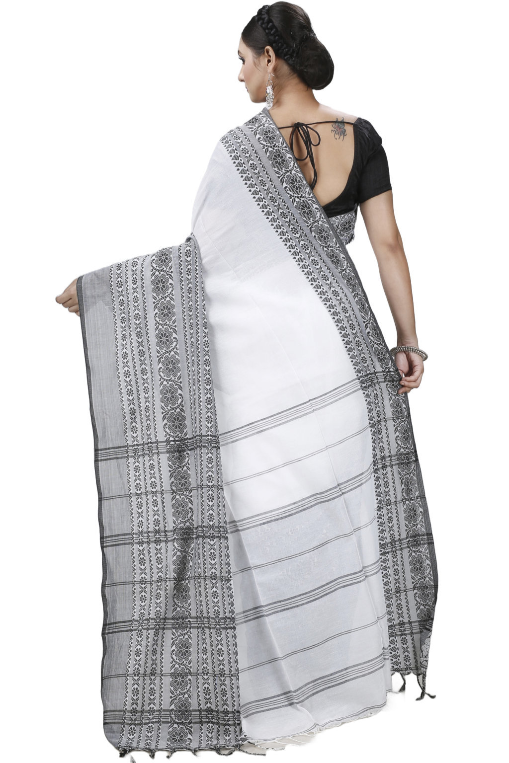 Black White Pure Cotton Begompuri_Hand Hand Loom Saree (1290)
